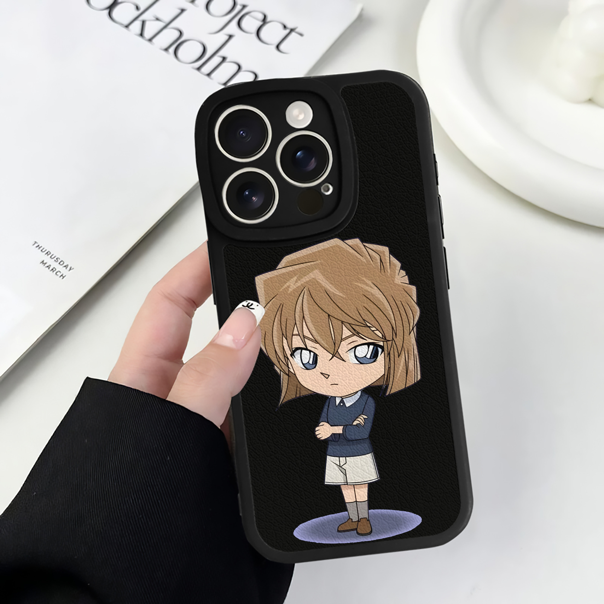 （画像用） 名探偵コナン 灰原 哀 はいばら あい Detective Conan Anita Hailey、Vi Graythorn Haibara Ai 【iPhone 16シリーズ対応】シリコンスマホケース（レザー調） 材質：シリコン